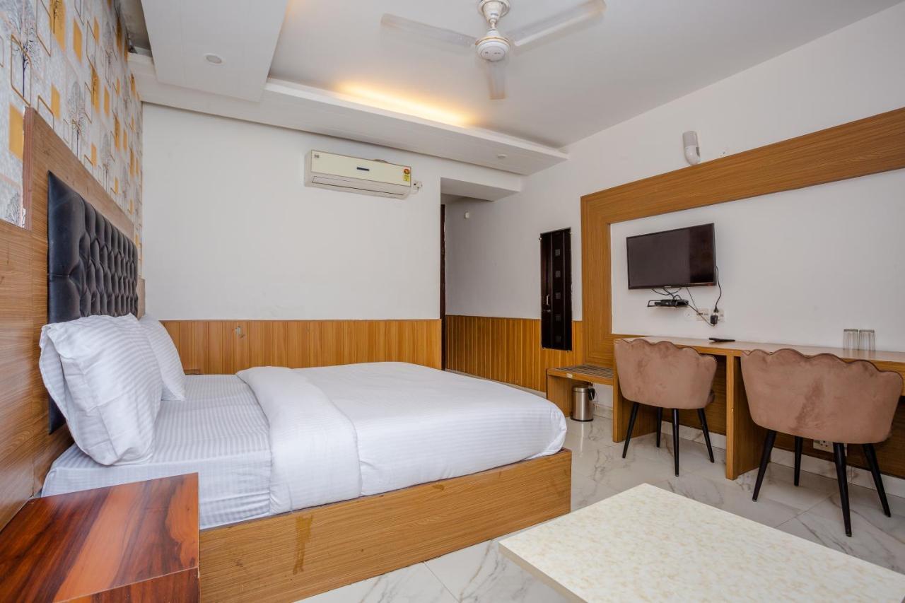 Hotel Doon Dehradun Zewnętrze zdjęcie