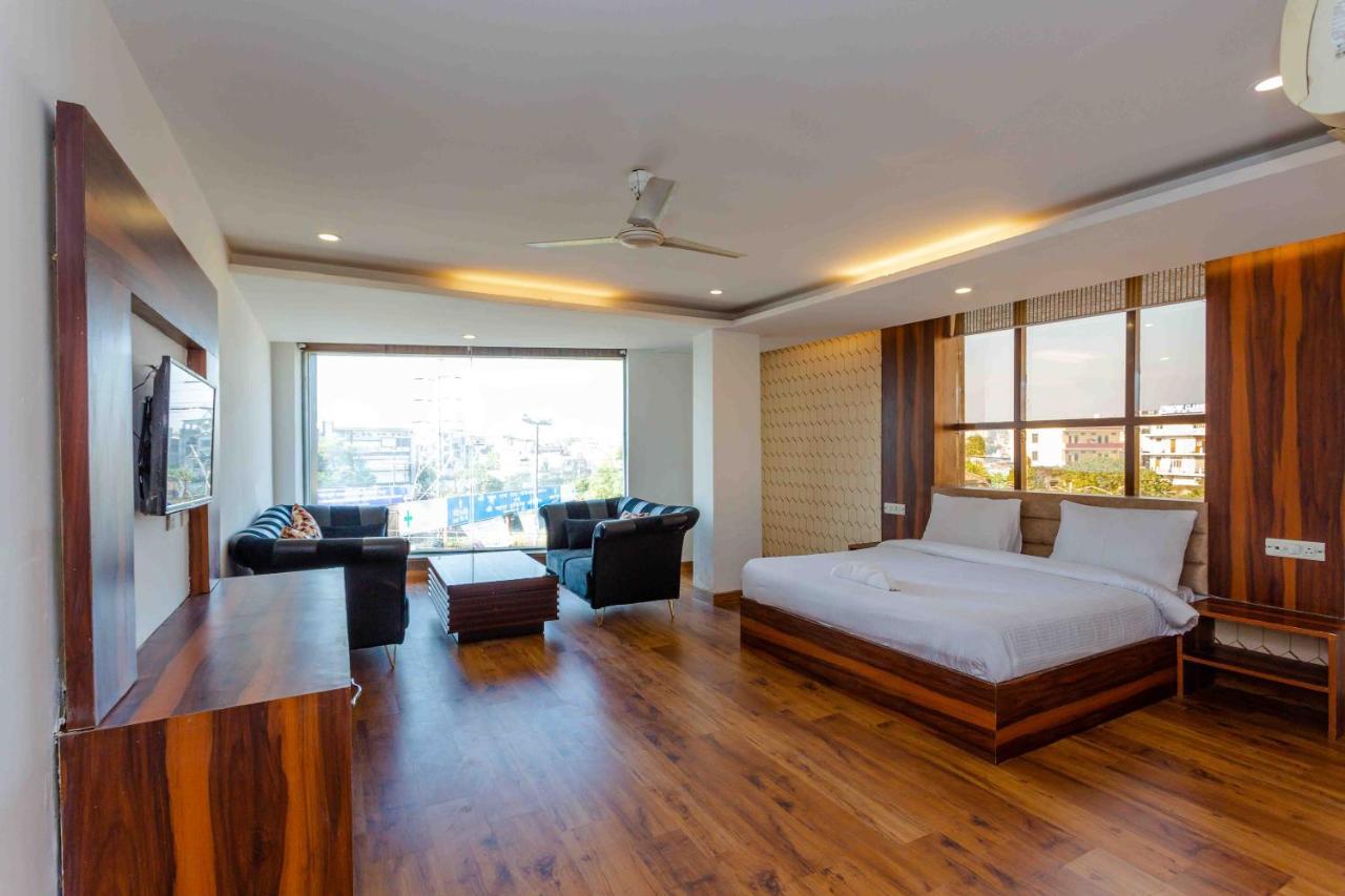 Hotel Doon Dehradun Zewnętrze zdjęcie