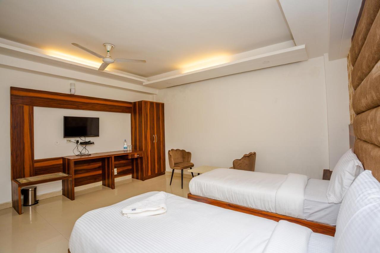 Hotel Doon Dehradun Zewnętrze zdjęcie