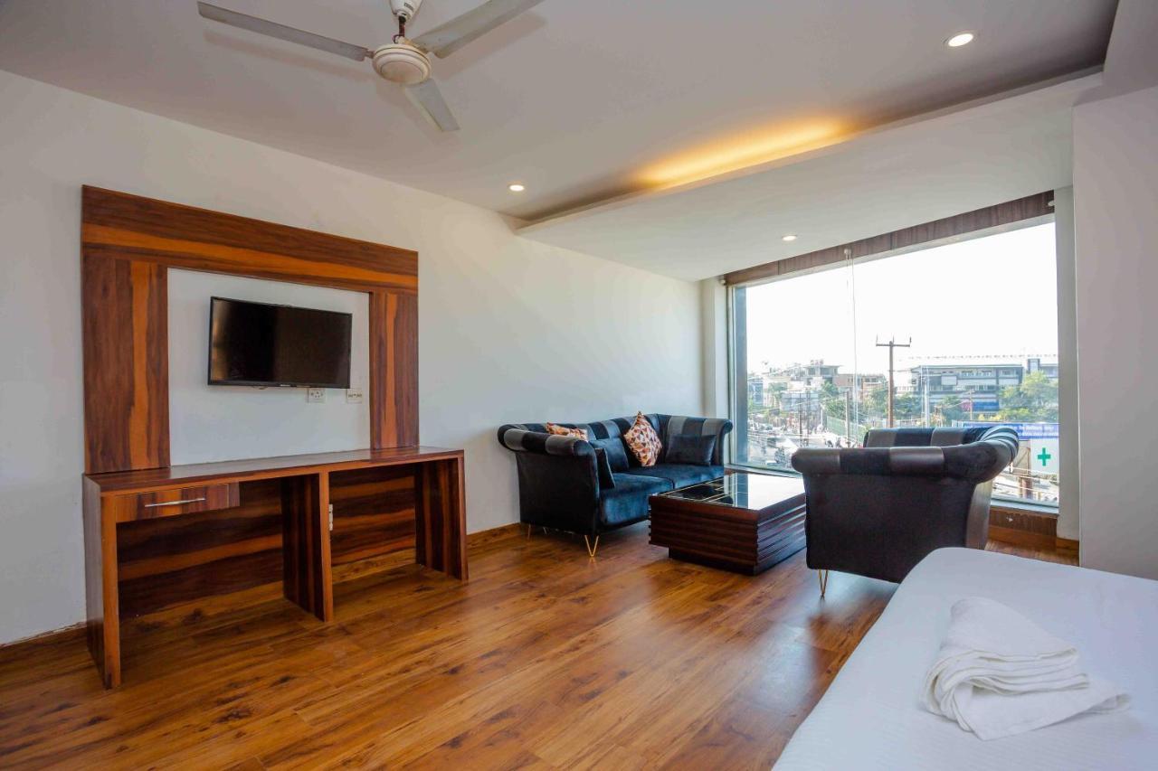 Hotel Doon Dehradun Zewnętrze zdjęcie